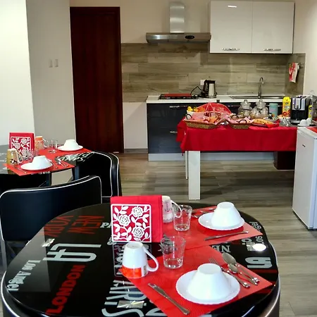 La Casa Bianca Di 4* ポルト・コンテ