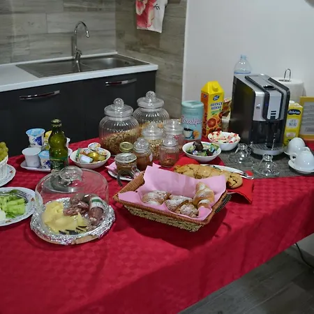 ベッド・アンド・ブレックファスト La Casa Bianca Di 4*